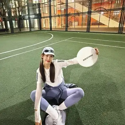 戴静